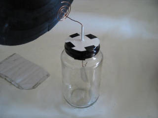 A DIY electroscope.